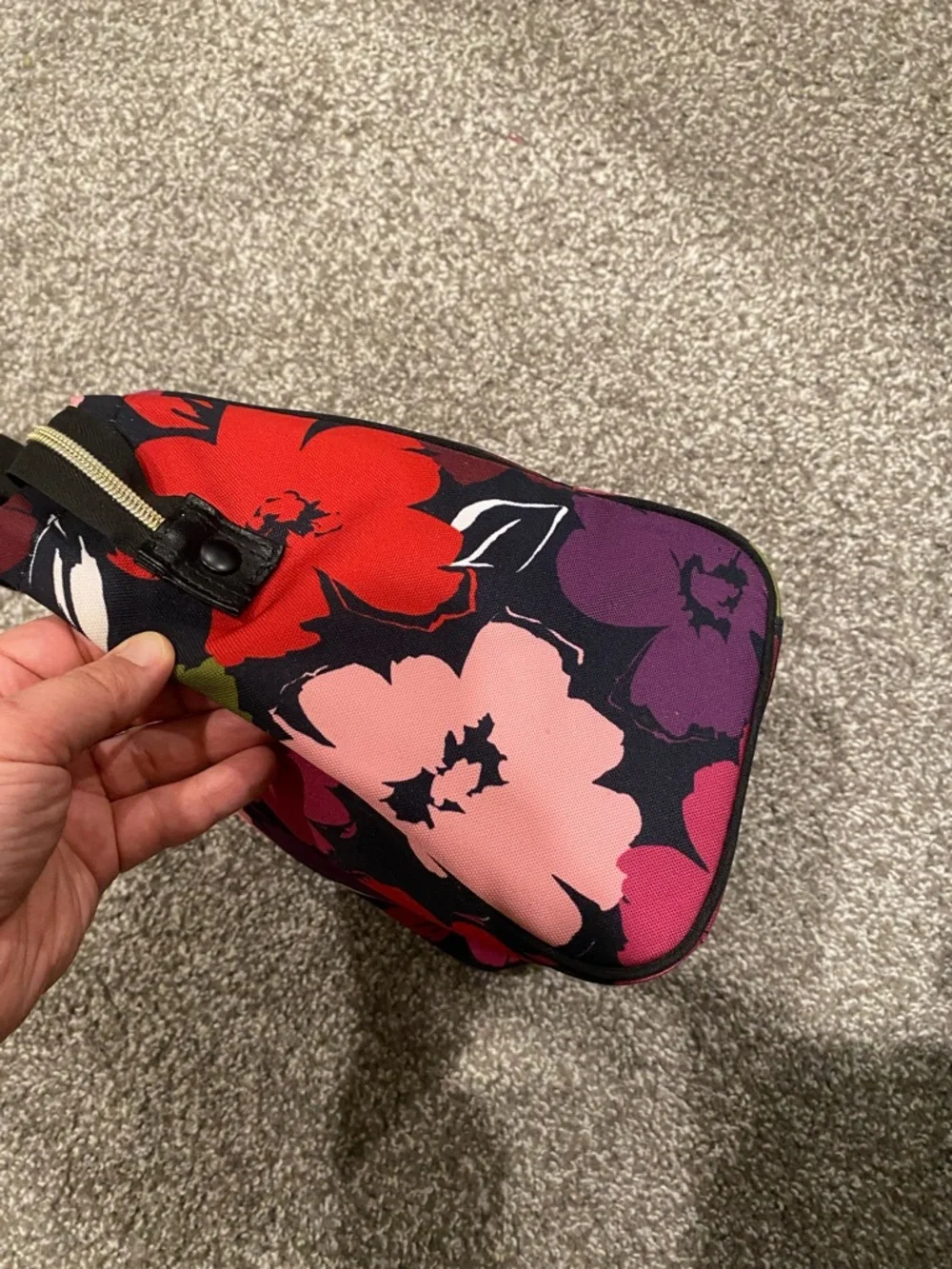 Kate Spade Black and Pink Floral insulated lunch bag - Picture 5 of 8
